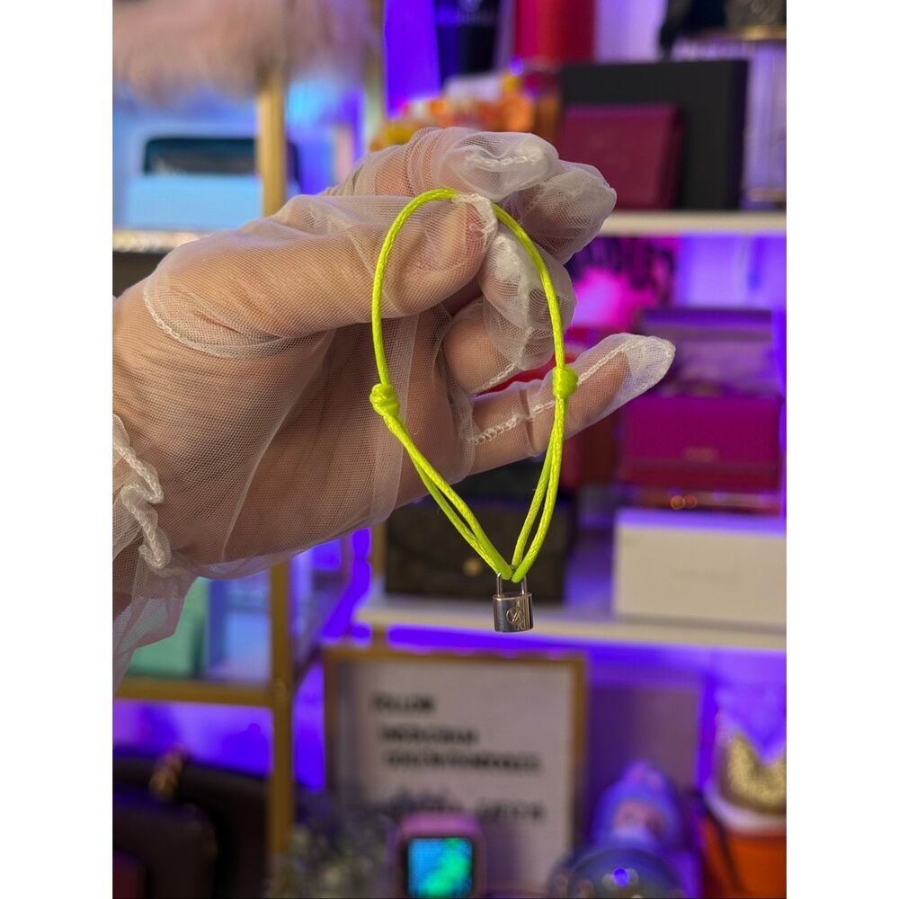 LOUIS VUITTON Lockit 925 silver Lock Neon Bracelet - Picture 7 of 8